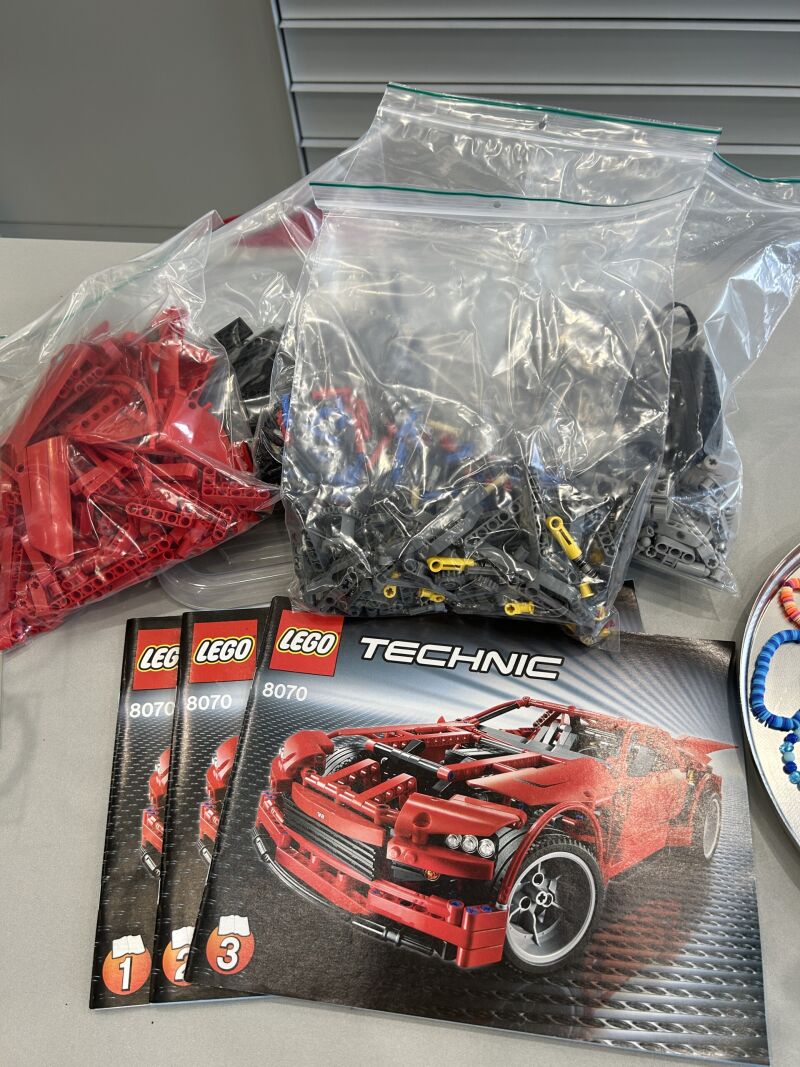 TE KOOP : Set 8070, supercar, 1281 steentjes - Afbeelding 5